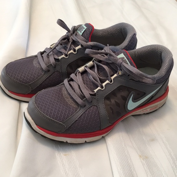 Nike Shoes - Nike Dual Fusion gray running shoes size 6 pink
